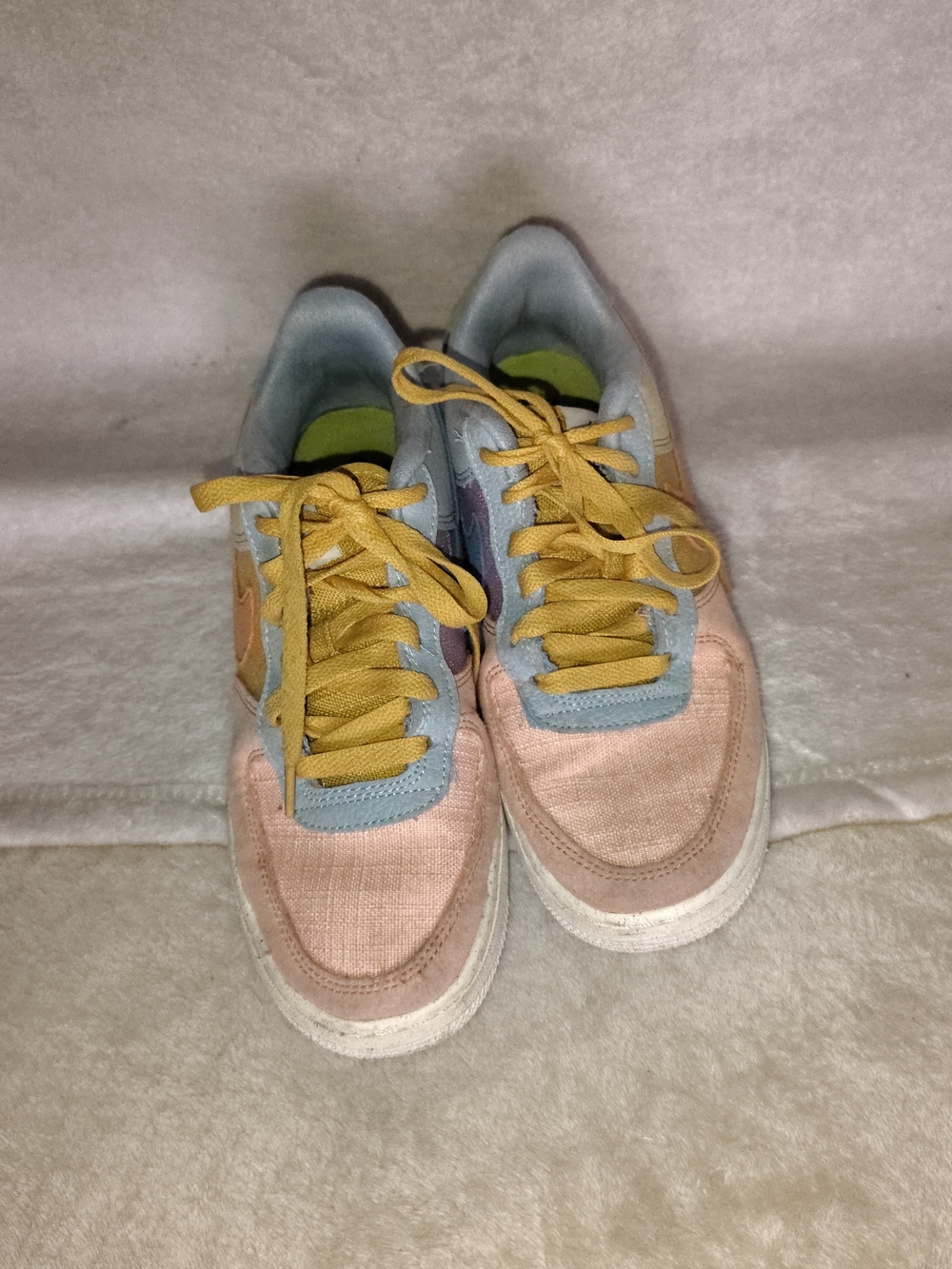 Nike Kids Peach and Light Blue Sneakers with Mustard Laces